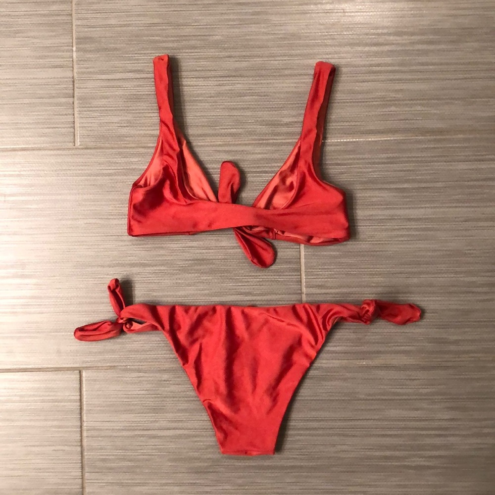 Bikini set - Picture 2 of 2